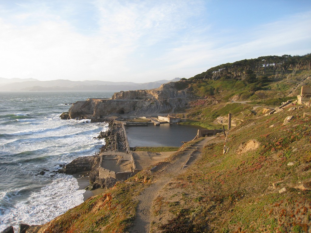 2011 Bay 2 Breakers Friday 1130.JPG - I was able to participate in the 100th annual running of the Bay to Breakers 12K race in San Francisco California. A weekend for sightseeing and racing.